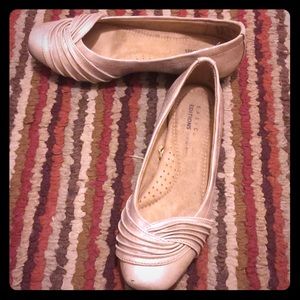 🍀4for20 sturdy gold flats w arch support